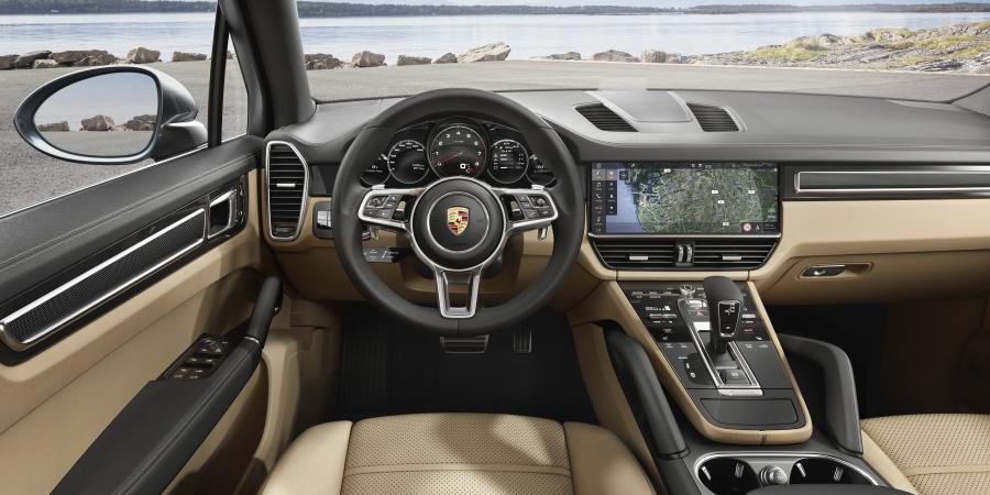 Торпедо Porsche Cayenne 2017 года  (WW) (фото 4 из 41)